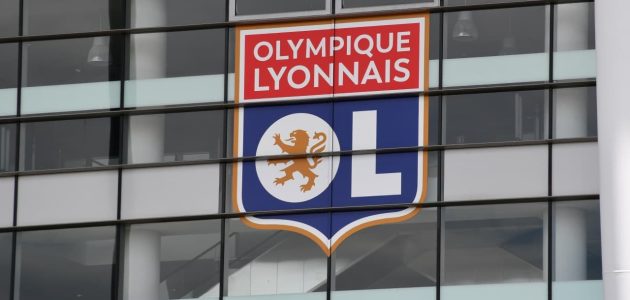 إبقاء ليون في الدوري الفرنسي مع فرض قيود مالية